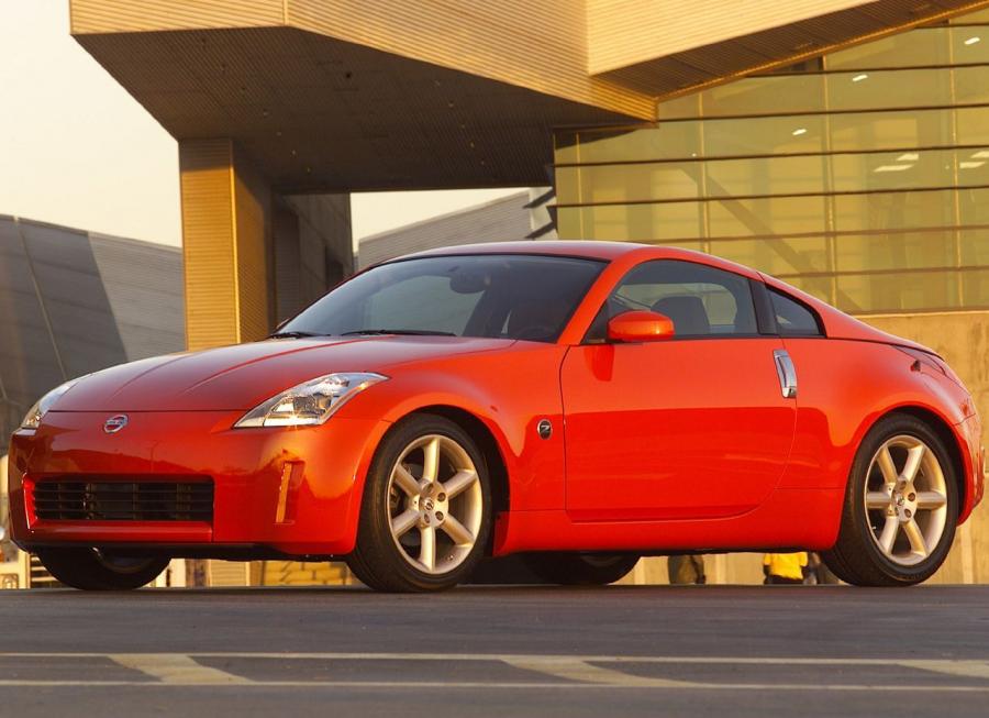  Nissan 350Z 2002 года  (фото 14 из 19)
